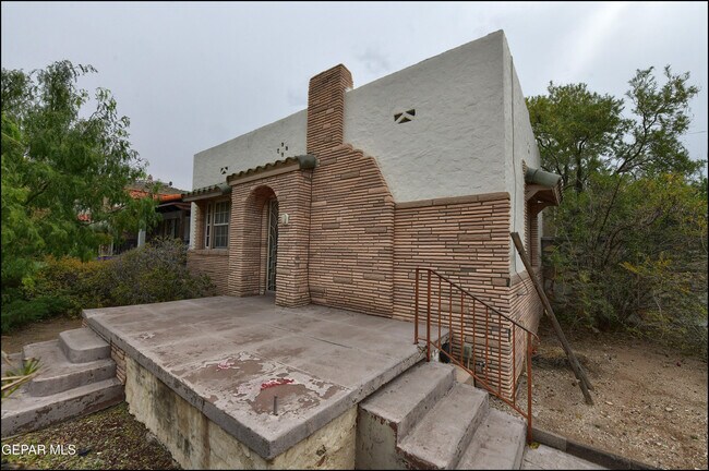 1100 Kelly Way in El Paso, TX - Building Photo - Building Photo