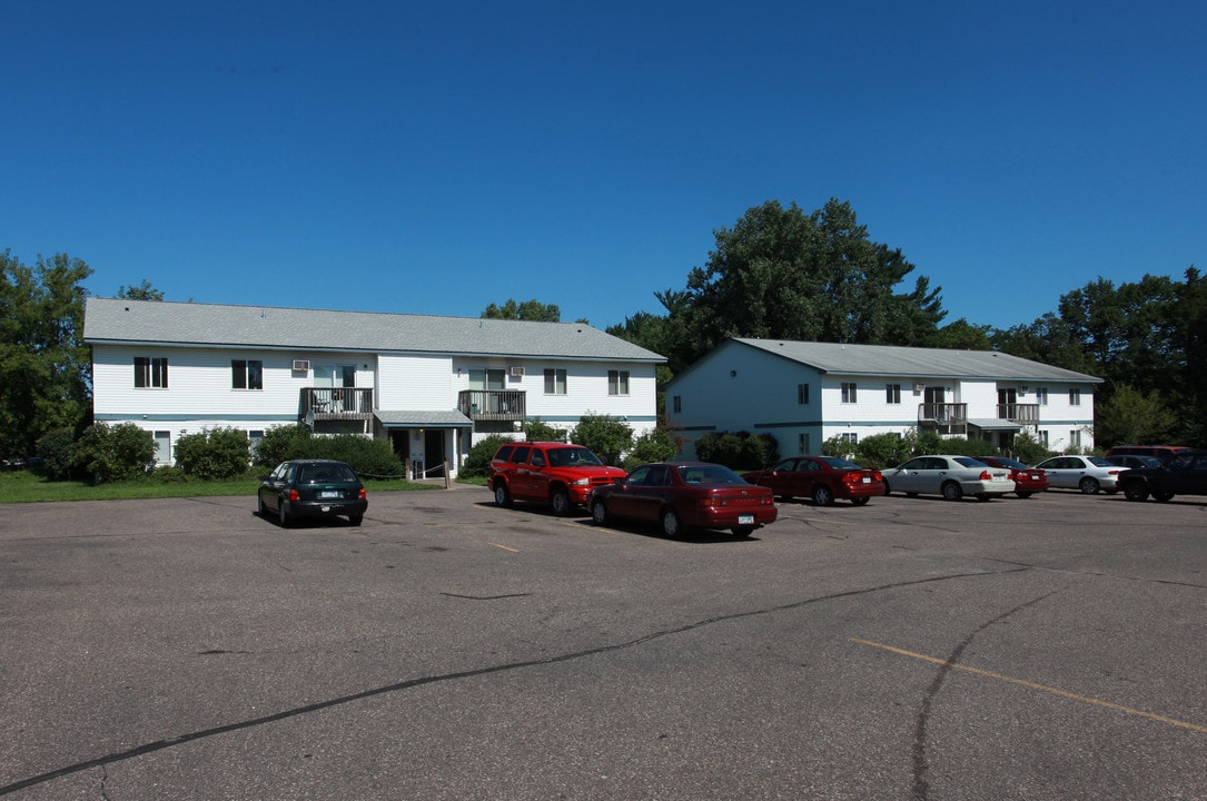 Riverwalk in Somerset, WI - Building Photo