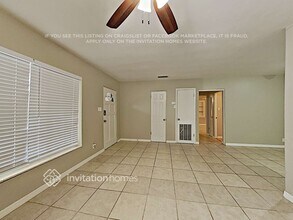 4144 Worcester Rd in Sarasota, FL - Building Photo - Building Photo