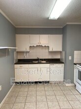 108 Deal St in Hinesville, GA - Building Photo - Building Photo