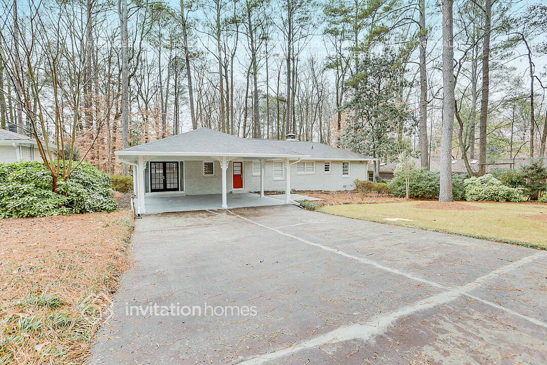 1584 Clairmont Ln NE in Atlanta, GA - Building Photo