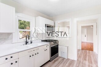 42 Greenhill Ave in Asheville, NC - Building Photo - Building Photo