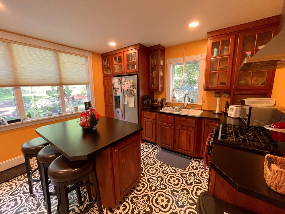 1520 W North St, Unit Yellow House in Kalamazoo, MI - Foto de edificio