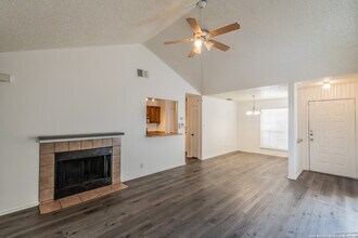 7006 Silver Canyon in San Antonio, TX - Building Photo - Building Photo