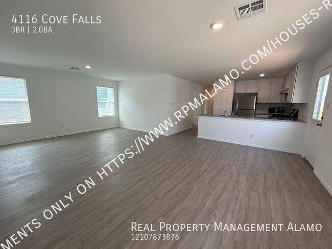 4116 Cove Fls in San Antonio, TX - Foto de edificio - Building Photo