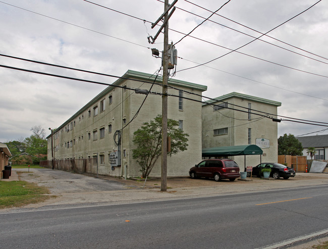 Adams Garden in New Orleans, LA - Building Photo - Building Photo