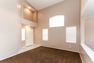 8110 Sundown Vista Ave in Las Vegas, NV - Foto de edificio - Building Photo