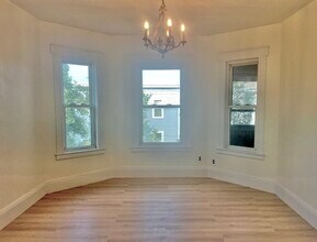 5 Magnus Ave in Somerville, MA - Building Photo - Building Photo