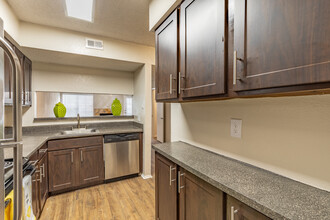 Peaks at Universal City in Universal City, TX - Building Photo - Interior Photo