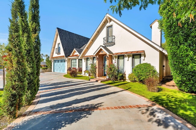 property at 4402 E Turney Ave