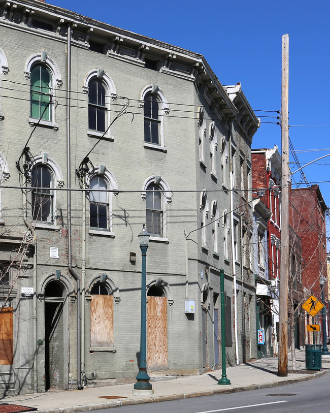 167 E McMicken Ave in Cincinnati, OH - Building Photo - Building Photo