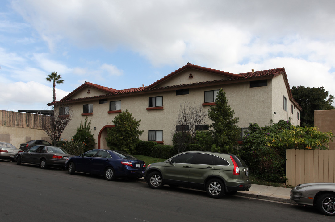 Arizona Street Apartments in San Diego, CA - Building Photo