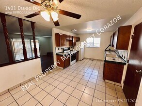 1401 Doric Dr in Reno, NV - Building Photo - Building Photo
