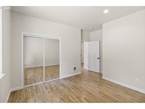 85152 Winding Way in Pleasant Hill, OR - Building Photo - Building Photo