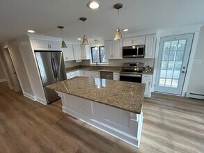 256 Old Webster Rd in Oxford, MA - Building Photo - Building Photo