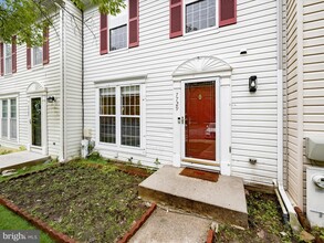 7729 Patuxent Oak Ct in Elkridge, MD - Building Photo - Building Photo