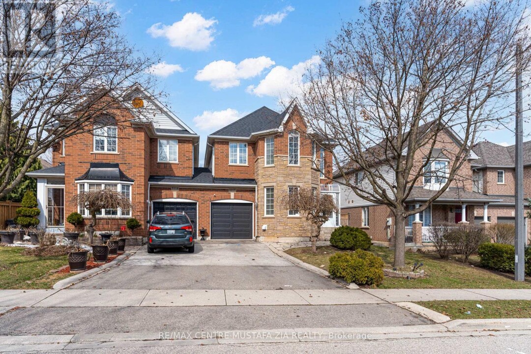 5557 Northrise Rd in Mississauga, ON - Building Photo