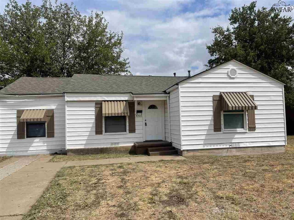 4305 McNiel Ave in Wichita Falls, TX - Building Photo