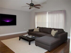 3002 Bent Creek Dr in Valrico, FL - Building Photo - Building Photo