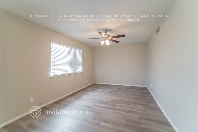 2913 E Dolphin Ave in Mesa, AZ - Building Photo - Building Photo