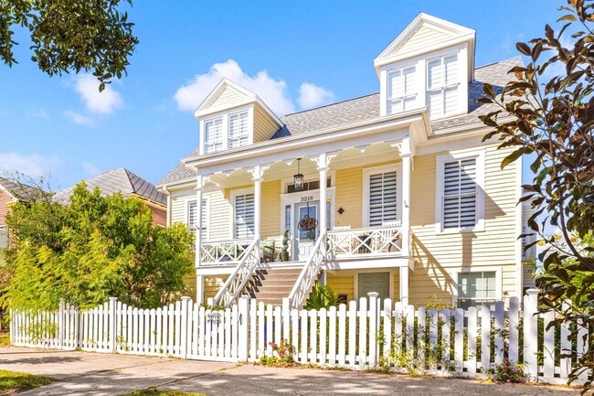 3216 Avenue N in Galveston, TX - Building Photo - Building Photo