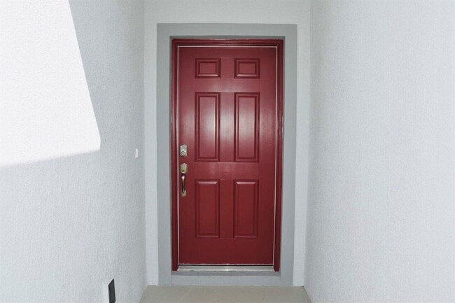 6127 NW Drophy Ave in Port St. Lucie, FL - Foto de edificio - Building Photo
