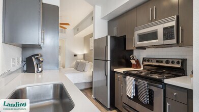 1001 E Playa Del Norte Dr, Unit 2130 in Tempe, AZ - Foto de edificio - Building Photo