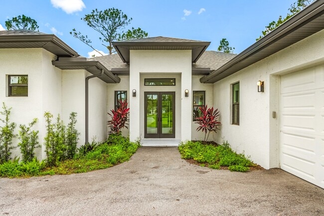 408 41st Ave NE in Naples, FL - Building Photo - Building Photo