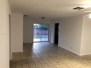 173 NW 78th Ave in Margate, FL - Building Photo - Building Photo