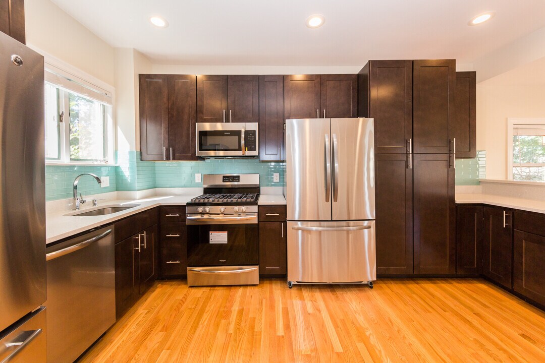 125 Monument St, Unit 1 in Medford, MA - Building Photo