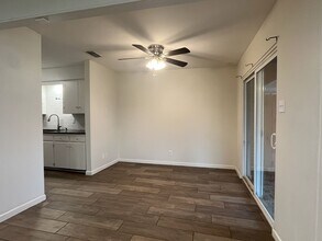 4801 West Gate Blvd in Austin, TX - Building Photo - Building Photo