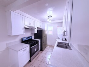 7654 Fountain Ave in West Hollywood, CA - Building Photo - Building Photo