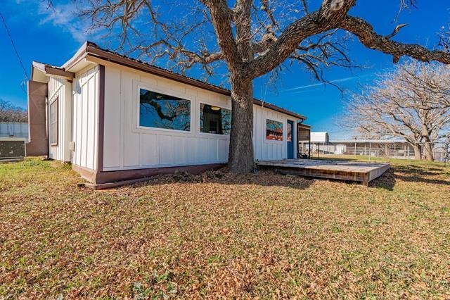 444 Frontier St in Bowie, TX - Building Photo - Building Photo