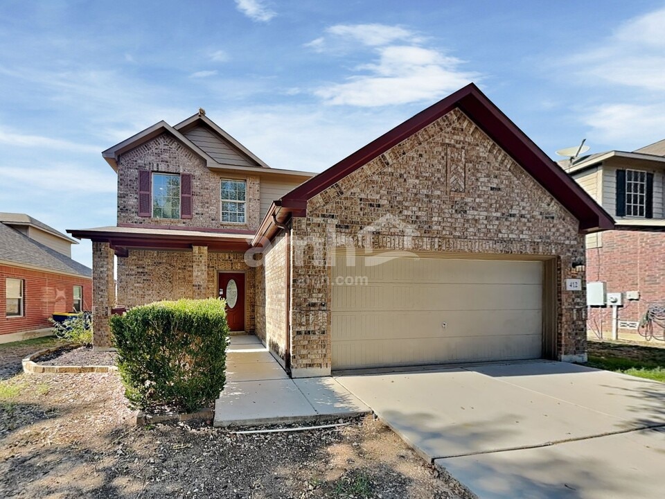 412 Saddlehorn Way in Cibolo, TX - Building Photo