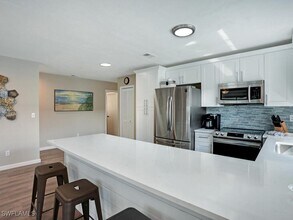 774 99th Ave N in Naples, FL - Building Photo - Building Photo