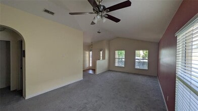 324 Red Kite Dr in Groveland, FL - Building Photo - Building Photo