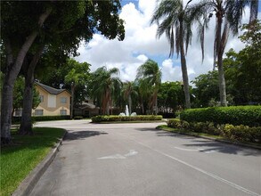 9799 Westview Dr in Coral Springs, FL - Building Photo - Building Photo