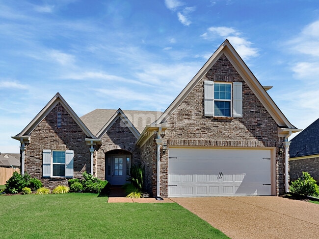 property at 3670 Dorrie Cir