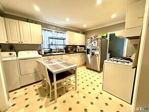 39 Pierce St in Fairfield, CT - Building Photo - Building Photo