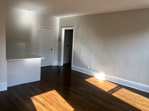 415 Beacon St, Unit 4 in Boston, MA - Building Photo - Building Photo