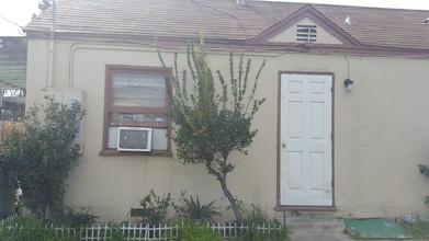 1024 N Willis St in Visalia, CA - Building Photo - Building Photo