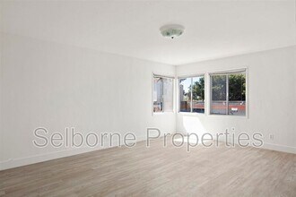 369 Colusa Ave in Kensington, CA - Building Photo - Building Photo