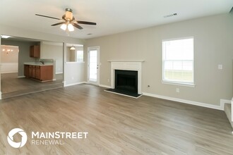 210 Oak Manor Dr in Covington, GA - Building Photo - Building Photo