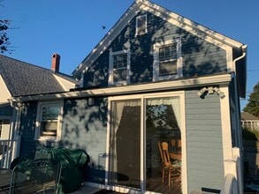 70 New Shore Rd in Waterford, CT - Building Photo - Building Photo