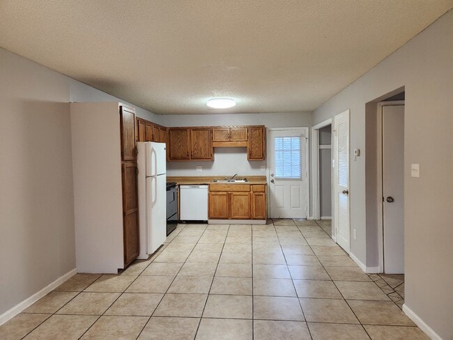 property at 201 8th Ave SW