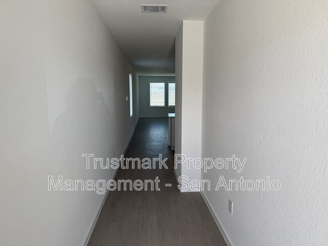 property at 1527 Silver Crk
