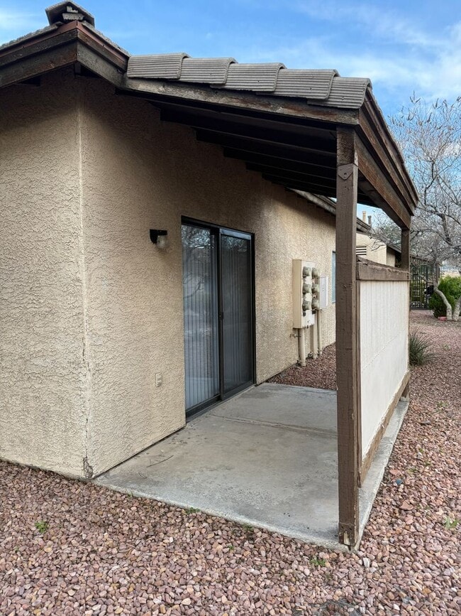 3052 St George St in North Las Vegas, NV - Building Photo - Building Photo