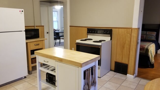 238 Elm St in Meriden, CT - Foto de edificio - Building Photo