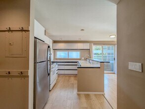 2855 14th Ave W in Seattle, WA - Building Photo - Building Photo