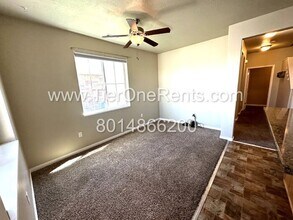 1034 Allington Dr in North Salt Lake, UT - Building Photo - Building Photo